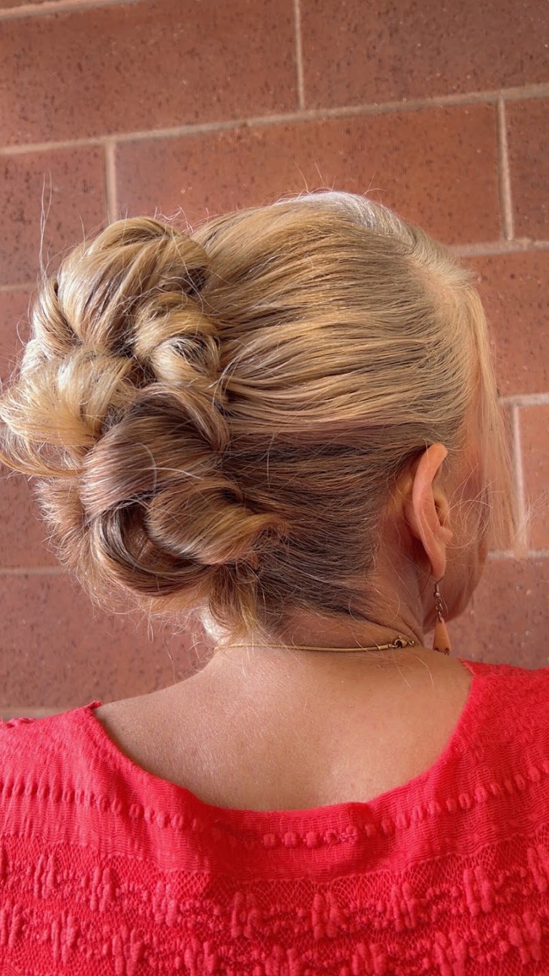 Encanto Bridal Hair and Makeup, beauty salon in Longmont, CO, photo 4 of 5